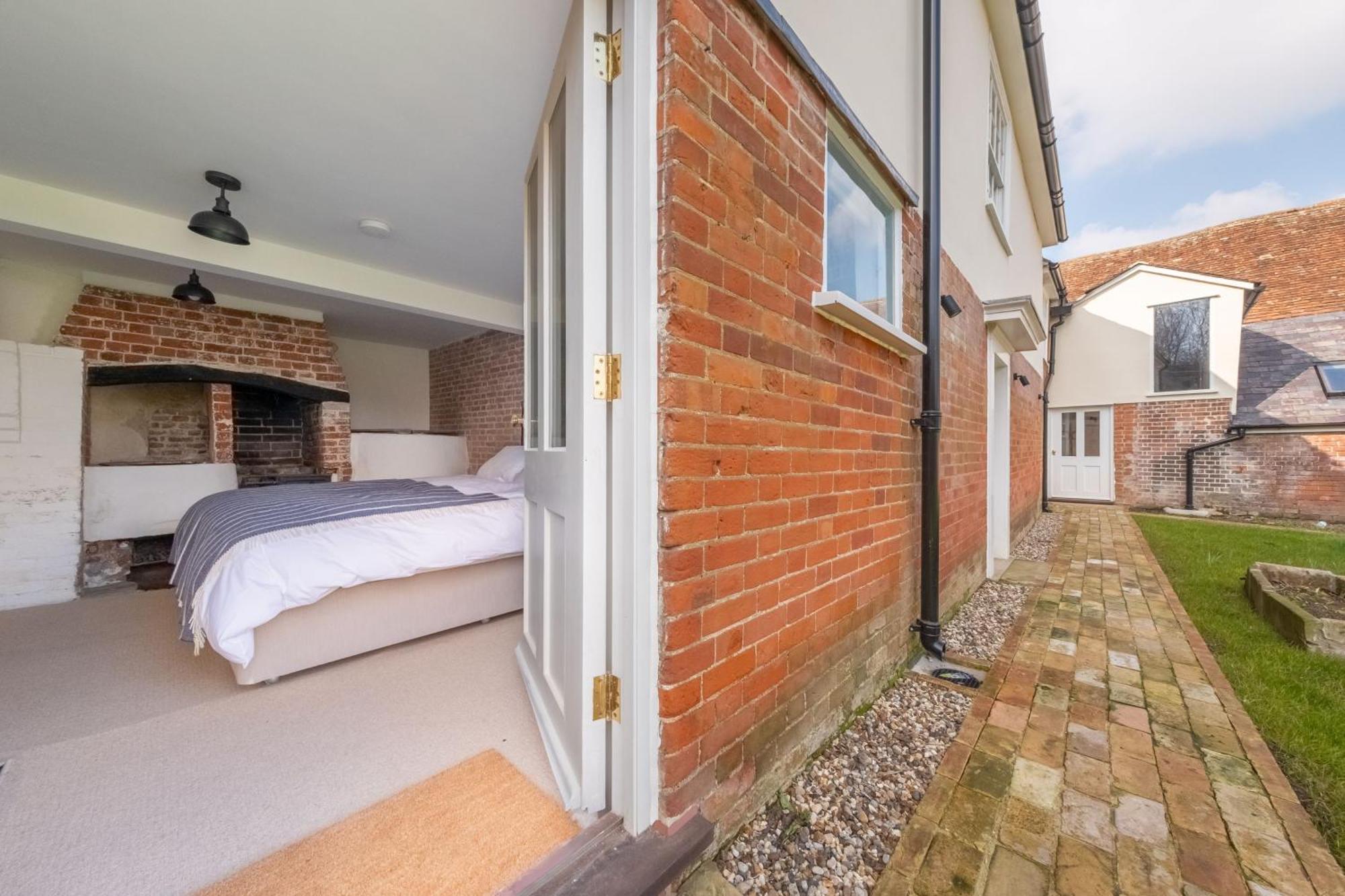 River House Kersey Exterior photo